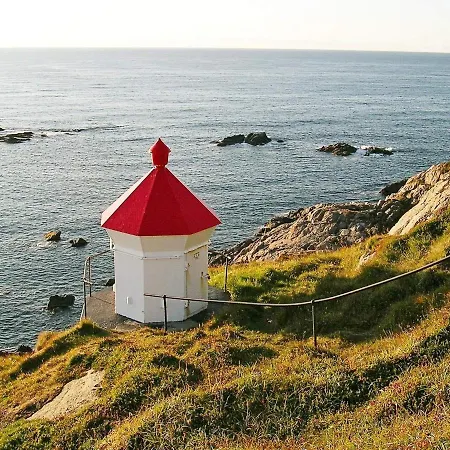 Holiday Hennes Semesterbostad Sortland