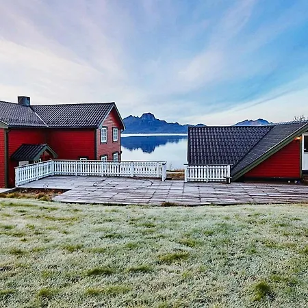 Holiday Hennes * Sortland